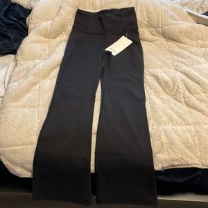 Groove Lululemon pant size 6